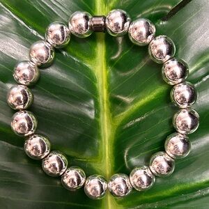 white silver hematite chunky handcrafted 10mm beaded stretch bracelet